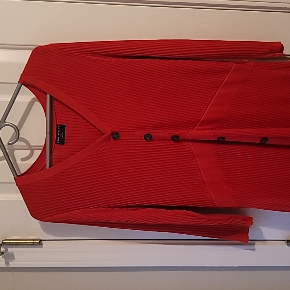 Prelove very nice Red 3/4 Sleeve VNeck dress button front dress size 22/24